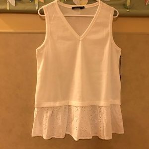 🍀 Doe & Rae v-neck tops large